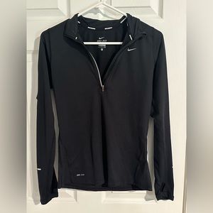 Nike Dri-Fit long sleeve shirt SMALL Black. EUC Running, Cross fit, Outdoors